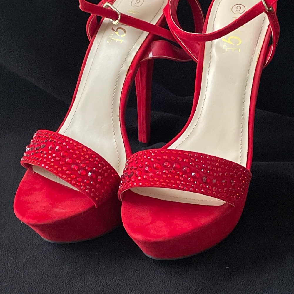 Platform stilettos